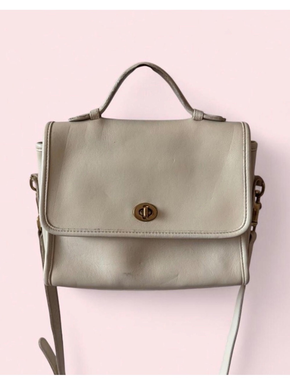 Coach M05D-9636 Vintage Leather Turnlock Crossbody Bag